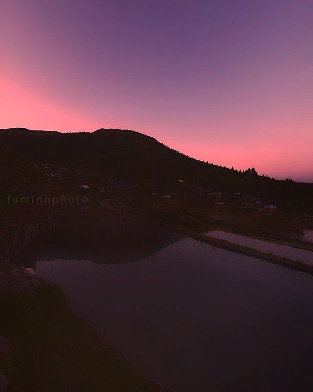 夕焼け焼けた#夕焼け #東京カメラ部 #tokyocameraclub #japan_art_photography #jp_gallery #ig_japan #instagramjapan #写真好きな人と繋がりたい #写真撮ってる人と繋がりたい #ts_niwa #棚田百選 #フォトコミュ #フォトジェニック